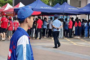 阿诺德本场数据：6次关键传球，4次射门0射正，评分9.2分全场最高